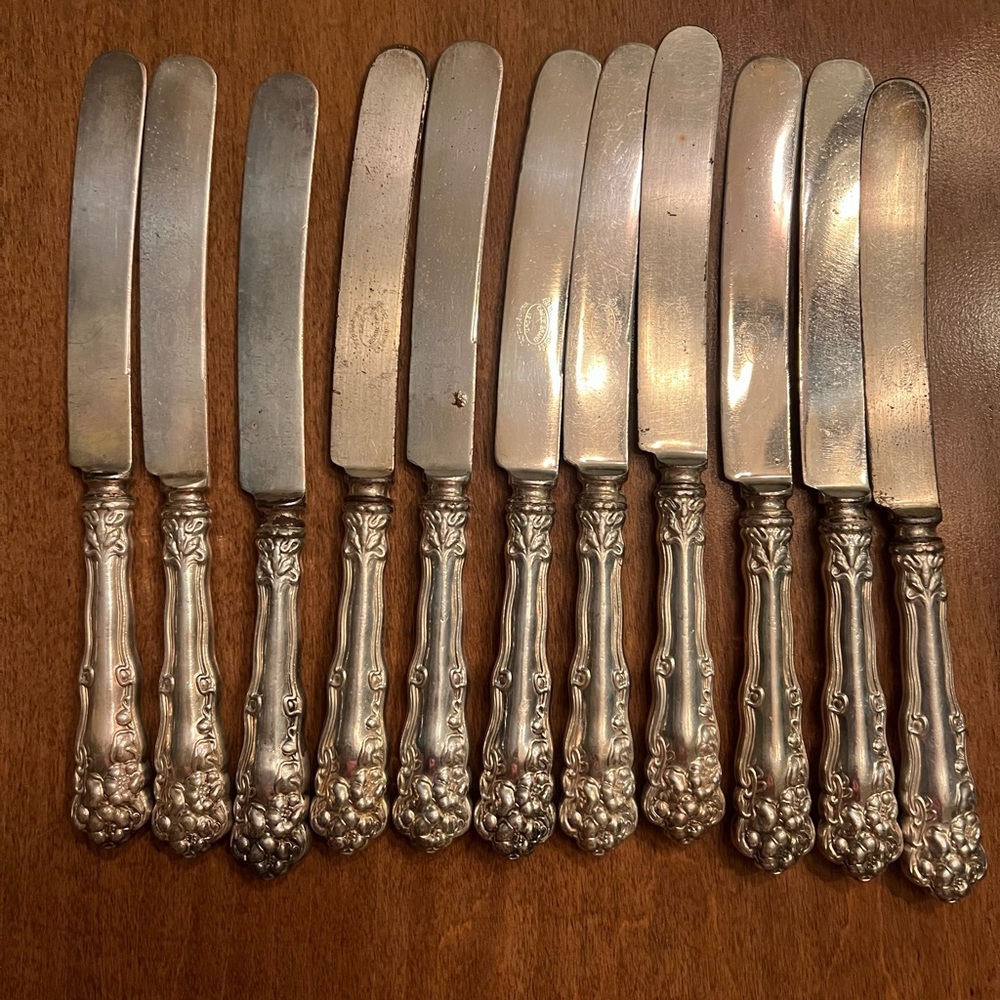 Antique William Rogers 11 dinner knives and 11 dinner forks